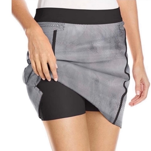 Adidas Women’s Golf Tennis Skort Size L Striped Pull On Pockets Black White - Picture 2 of 11